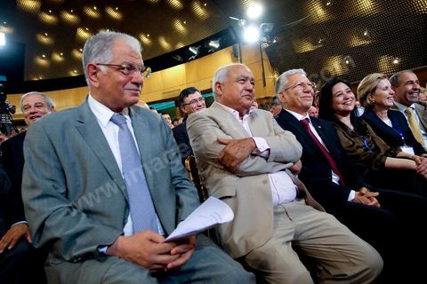 16 juin : Au premier rang Kamel Morjane, Ahmed Brahim, Taieb Baccouche ... Beji Caied Essebsi a annoncé officiellement la création du mouvement politique "Nidaa Tounes" (Appel de la Tunisie) dans un palais des congrès plein à craquer. Au cours de son discours, l'ancien premier ministre a déclaré que l'actuel gouvernement ne peut pas à lui seul sortir le pays de l'impasse. Lors de l’annonce du lancement du nouveau parti, Beji Caied Essebsi a estimé que son but était de réunir tout le monde pour l’intérêt du pays. Il a également insisté pour que l’article numéro un de l’ancienne constitution soit gardé. 