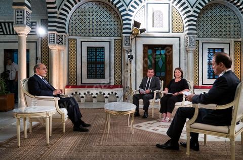 23 juin : au Premier Ministère, interview de Hamadi Jebali, Premier Ministre tunisien, pour TV5 émission "Internationale" en partenariat avec Le Monde et RFI