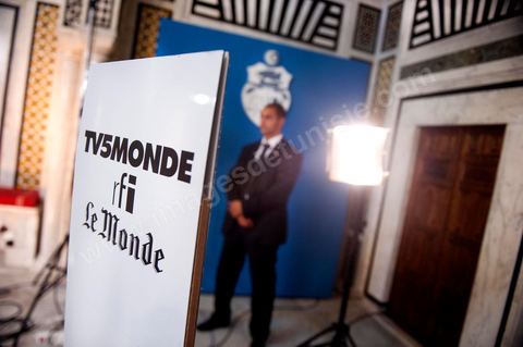 23 juin : au Premier Ministère, interview de Hamadi Jebali, Premier Ministre tunisien, pour TV5 émission "Internationale" en partenariat avec Le Monde et RFI