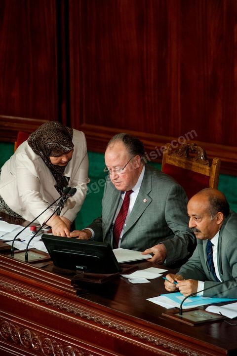 29 juin : Mustapha Ben Jaafar (Ettakatol), président de l'ANC et Meherzia Laabidi (Ennahdha), première vice-présidente à la séance plénière à l'Assemblée Nationale Constituante avec la présence de Hamadi Jebali, chef du gouvernement, et un grand nombre de ministres. Cette séance plénière a été convoqué pour entendre le gouvernement sur l'affaire de l'extradition de ex-premier ministre libyen Baghdadi Mahmoudi. 