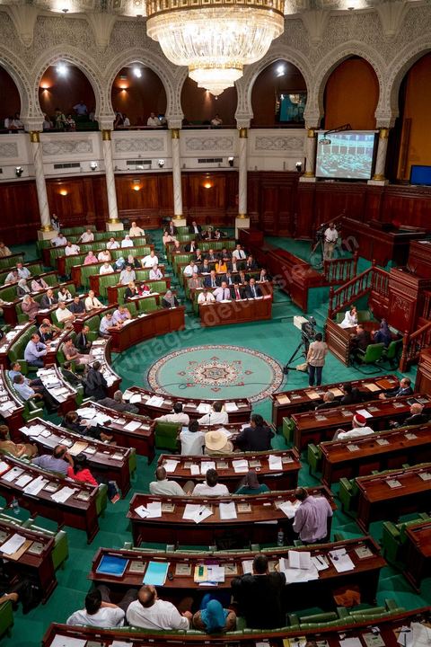 29 juin : l'hémicylce de l'ANC a fait le plein ce vendredi pour la séance plénière à l'Assemblée Nationale Constituante avec la présence de Hamadi Jebali, chef du gouvernement, et un grand nombre de ministres. Cette séance plénière a été convoqué pour entendre le gouvernement sur l'affaire de l'extradition de ex-premier ministre libyen Baghdadi Mahmoudi. 
