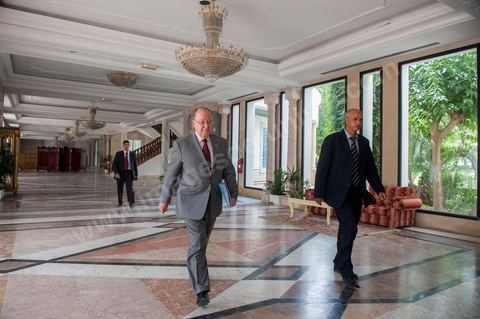 29 juin : Arrivée de Mustapha Ben Jaafar à l'assemblée pour la séance plénière à l'Assemblée Nationale Constituante avec la présence de Hamadi Jebali, chef du gouvernement, et un grand nombre de ministres. Cette séance plénière a été convoqué pour entendre le gouvernement sur l'affaire de l'extradition de ex-premier ministre libyen Baghdadi Mahmoudi. 