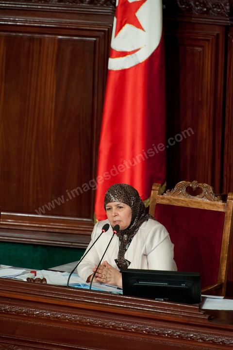 29 juin : Meherzia Laabidi (Mouvement Ennahdha), première vice-présidente de l'Assemblée Nationale Constituante à la séance plénière à l'Assemblée Nationale Constituante avec la présence de Hamadi Jebali, chef du gouvernement, et un grand nombre de ministres. Cette séance plénière a été convoqué pour entendre le gouvernement sur l'affaire de l'extradition de ex-premier ministre libyen Baghdadi Mahmoudi. 