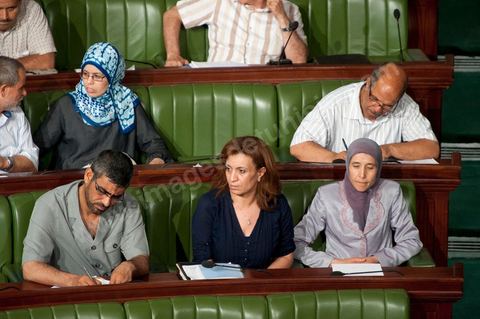29 juin : députés Ennahdha à la séance plénière à l'Assemblée Nationale Constituante avec la présence de Hamadi Jebali, chef du gouvernement, et un grand nombre de ministres. Cette séance plénière a été convoqué pour entendre le gouvernement sur l'affaire de l'extradition de ex-premier ministre libyen Baghdadi Mahmoudi. 