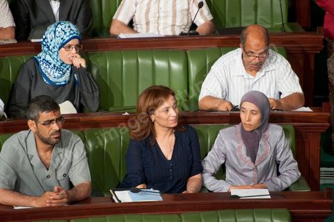 29 juin : députés Ennahdha à la séance plénière à l'Assemblée Nationale Constituante avec la présence de Hamadi Jebali, chef du gouvernement, et un grand nombre de ministres. Cette séance plénière a été convoqué pour entendre le gouvernement sur l'affaire de l'extradition de ex-premier ministre libyen Baghdadi Mahmoudi. 