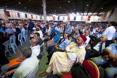 12 juillet : lors du 9ème congrès du mouvement islamiste Ennahdha, parti au pouvoir en Tunisie. plus de 10 000 congrèsites pour la grande cérémonie d'ouverture du congrès qui cloturera le 15 juillet.