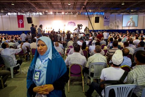 12 juillet : lors du 9ème congrès du mouvement islamiste Ennahdha, parti au pouvoir en Tunisie. plus de 10 000 congrèsites pour la grande cérémonie d'ouverture du congrès qui cloturera le 15 juillet.