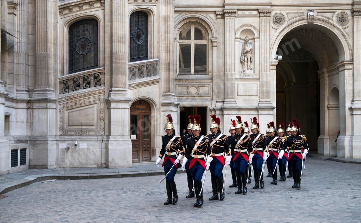 M15-400 Marzouki hotel de ville de paris 18072012