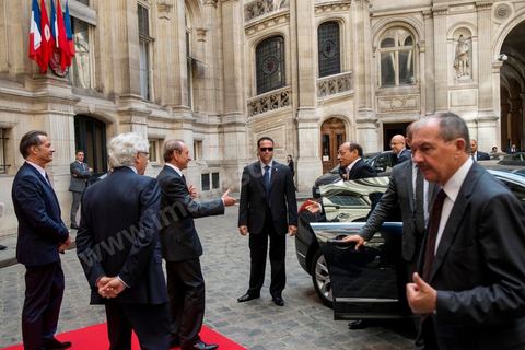 18 juillet : Le Président tunisien Moncef Marzouki est reçu à l'Hotel de Ville de Paris par Bertrand Delanoé, maire de Paris, au 2éme jour de la visite officielle de Moncef Marzouki, Président de la Républiqye tunisienne à Paris et Marseille