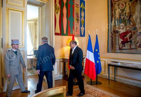 18 juillet : Le président Marzouki est reçu à Matignon par Jean-Marc Ayrault, premier ministre, pour une entrevue au 2éme jour de la visite officielle de Moncef Marzouki, Président de la Républiqye tunisienne à Paris et Marseille