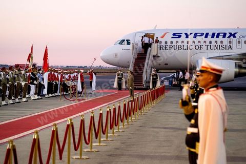 19 juillet : arrivée à Tunis au 3éme jour de la visite officielle de Moncef Marzouki, Président de la République tunisienne à Paris et Marseille.