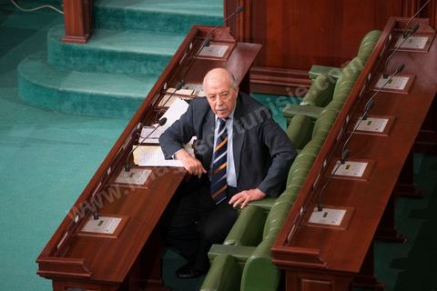 Chadli Ayari, élu gouverneur de la Banque centrale par l'Assemblée constituante le 24 juillet 2012 en dépit de sa proximité avec le RCD. Il remplace Mustapha Kamel Nabli, destitué la semaine précédente.
