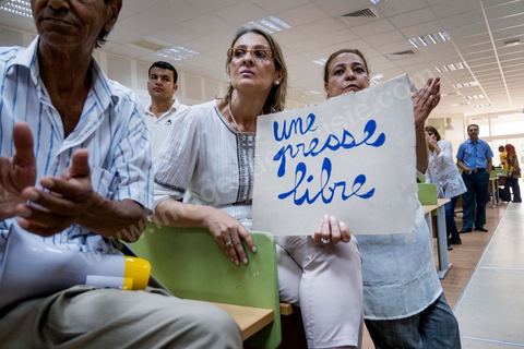 11 septembre 2012 : mouvement de grève au sein des quotidiens tunisiens Assabah et Le Temps pour la défense de leur liberté éditoriale au lendemain de l'échec de pourparlers avec le gouvernement dominé par les islamistes du parti Ennahda. "le gouvernement n'a montré aucune volonté de revenir sur la nomination récente de responsables controversés à la tête de certains médias", en l'occurrence les quotidiens en grève et les deux chaînes de la télévision publique, avait indiqué Nejiba Hamrouni, présidente du Syndicat national des journalistes (Snjt). 