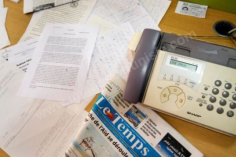11 septembre 2012 : mouvement de grève au sein des quotidiens tunisiens Assabah et Le Temps pour la défense de leur liberté éditoriale au lendemain de l'échec de pourparlers avec le gouvernement dominé par les islamistes du parti Ennahda. "le gouvernement n'a montré aucune volonté de revenir sur la nomination récente de responsables controversés à la tête de certains médias", en l'occurrence les quotidiens en grève et les deux chaînes de la télévision publique, avait indiqué Nejiba Hamrouni, présidente du Syndicat national des journalistes (Snjt). 