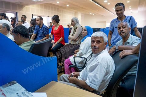 11 septembre 2012 : mouvement de grève au sein des quotidiens tunisiens Assabah et Le Temps pour la défense de leur liberté éditoriale au lendemain de l'échec de pourparlers avec le gouvernement dominé par les islamistes du parti Ennahda. "le gouvernement n'a montré aucune volonté de revenir sur la nomination récente de responsables controversés à la tête de certains médias", en l'occurrence les quotidiens en grève et les deux chaînes de la télévision publique, avait indiqué Nejiba Hamrouni, présidente du Syndicat national des journalistes (Snjt). 