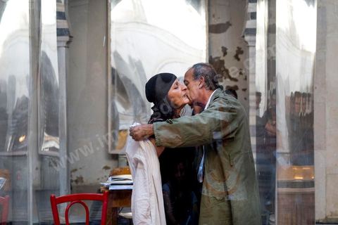 28 septembre 2012 : un spectacle mélant à al fois medias, danse et théaêtre par le théâtre Phou, deuxième compagnie de théâtre privée en Tunisie fondée par Raja Ben Ammar. La voix des gens est une radio de quartier libre et éphémère, deux comédiens l'animent, ils jouent avec ce média et le transgresse dans le cadre de Dream City 2012, "l'artiste face aux libertés" dans la médina de Tunis du 26 au 30 septembre. Au delà de la simple organisation d'une manifestation en espace public, chaque édition de Dream City est le fruit d'une recherche collective menée entre artistes sélectionnées et spécialistes de l'art, de la ville et des sciences humaines.