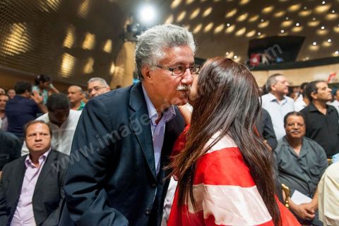 7 octobre 2012 : Hamma Hammami au grand meeting inaugural ce dimanche pour le lancement du Front Populaire, le parti politique de gauche créé suite à l'unification d'une dizaine de partis de gauche sous l'égide des personnalités de Hamma Hammami ou Chokri Belaïd.  « Le Front populaire est la meilleure alternative pour gouverner le pays durant la prochaine étape et réaliser les objectifs de la révolution, à la faveur de son programme clair et ses hautes compétences », a affirmé le Secrétaire général du Parti travailliste tunisien, Hamma Hammami qui sera le candidat à la Présidentiel pour le Front Populaire. «Le Front va s’engager dans les prochaines élections fort d’une approche monétaire, fiscale et sociale efficace et de solutions réelles à tous les problèmes du peuple tunisien».