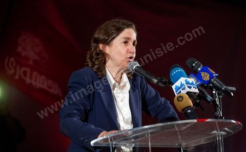 13 octobre 2012 : Maya Jribi cloture en reprennant les principales conclusions des intervenants et notamment la responsabilité de la femme dans le retournement de la situation du pays Elle termine son allocution en réclamant une alliance encore plus grande des partis soucieux de défendre  la  dignité, l’égalité et la solidarité, valeurs clés  d’une République garantissant les Libertés et l’Indépendance de la Justice. Le Palais des Congrès s’est avéré trop petit pour accueillir les hommes et les femmes venues écouter le projet politique du Parti Républicain Al Joumhoury associé à Al Massar. Les responsables du parti Al Joumhoury Nejib Chebbi, Maya Jribi, Yassine Brahim, Saïd Aïdi sollicités de toute part sont entourés de personnalités politiques proches tels Ahmed Brahim, Samir Tayeb  d’al Massar  et d’autres, de courants politiques divers tels Mohsen Marzouk représentant Nida Tounes et Jawher Ben Mbarek représentant Desstourna, Hamma Hammami secrétaire général du PCOT, Parti communiste des ouvriers de Tunisie, Mohamed Kilani, président du parti socialiste de Gauche. Des députés parmi lesquels Nadia Chaabane, Khemais Ksilla, Issam Chebbi et de nombreuses associations ont assisté à cette manifestation.