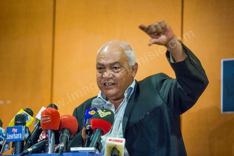 19 octobre : Ah med Brahim à la Conférence de presse de Al Jouhmouri et Al Massar suite à lamort du militant de Nidaa Tounes à Tatouine. Issam Chebbi porte parole de Al Jouhmouri a appelé au limogeage du ministre de l’Intérieur Ali Laârayedh,  exigeant qu’il y ait une sûreté républicaine et neutre pour assurer une transition démocratique pacifique. Les partis exigent, également, que les comités de protection de la révolution soient dissous et que l’on enquête sur eux. Ils ont appelé à un sit-in de protestation, lundi 22 octobre. 