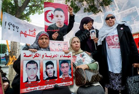 14 janvier 2013 : Un stand fut installé sur l'avenue pour commémorer les martyrs de la révolution de 2011 et de 2008. Entre l'avenue Habib Bourguiba et la place du 14 janvier, les tunisiens sont venus commémorer, dans une ambiance politique tendue, le deuxième anniversaire d ela Révolution marqué en 2011 par la fuite de l'ancien président Ben Ali.