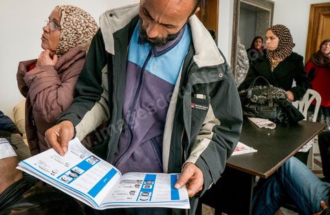 17 janvier : au bureau de la Ligue des Droits de l'Homme à Tunis, des familles de