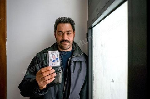 17 janvier : au bureau de la Ligue des Droits de l'Homme à Tunis, des familles de jeunes migrants partis vers les côtes italiennes en bateau clandestins et disparus en mer viennent pour réclamer une enquête.