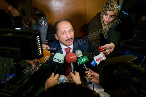 11 février 2013 : Les trois ministres et deux secrétaires d’Etat issus du Congrès Pour la République ne démissionnent plus. C’est Mohamed Abbou, le secrétaire général du CPR, qui l’a affirmé lors d’une conférence de presse tenue dans la matinée de ce lundi 11 février, à l’Africa.