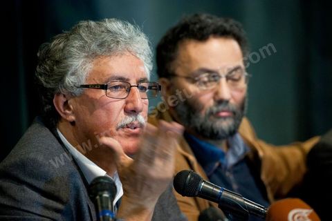 12 février 2013 : Hamma Hammami, leader du Front Populaire tient une conférence de presse à Tunis. M. Hammami s’est dit opposé à une telle initiative, foncièrement « incorrecte tant sur le fond que sur la forme » car, loin de résoudre les problèmes actuels, elle serait susceptible d’en créer d’autres. Il s’est dit, par ailleurs, favorable à la mise en place de réelles solutions alternatives afin d’assurer une éventuelle sortie de crise.