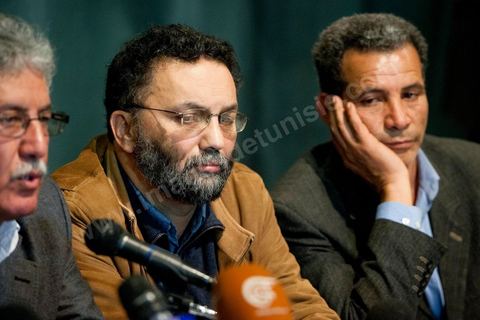 12 février 2013 : Riadh Ben Fadhl. Hamma Hammami, leader du Front Populaire tient une conférence de presse à Tunis. M. Hammami s’est dit opposé à une telle initiative, foncièrement « incorrecte tant sur le fond que sur la forme » car, loin de résoudre les problèmes actuels, elle serait susceptible d’en créer d’autres. Il s’est dit, par ailleurs, favorable à la mise en place de réelles solutions alternatives afin d’assurer une éventuelle sortie de crise.