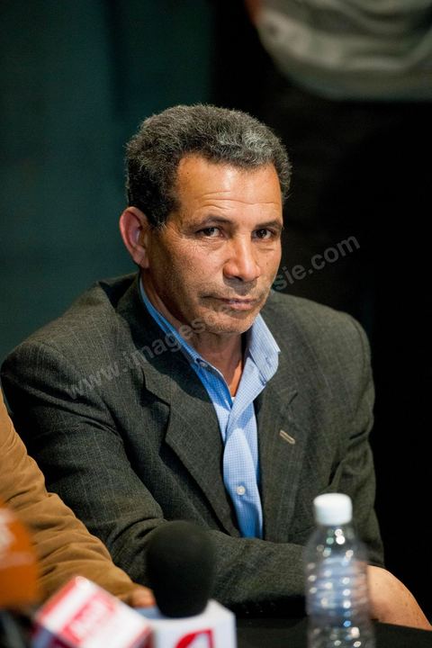12 février 2013 : Hamma Hammami, leader du Front Populaire tient une conférence de presse à Tunis. M. Hammami s’est dit opposé à une telle initiative, foncièrement « incorrecte tant sur le fond que sur la forme » car, loin de résoudre les problèmes actuels, elle serait susceptible d’en créer d’autres. Il s’est dit, par ailleurs, favorable à la mise en place de réelles solutions alternatives afin d’assurer une éventuelle sortie de crise.
