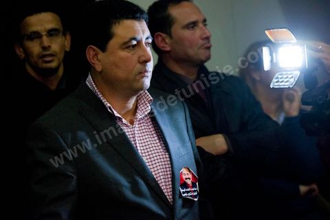 12 février 2013 : Hamma Hammami, leader du Front Populaire tient une conférence de presse à Tunis. M. Hammami s’est dit opposé à une telle initiative, foncièrement « incorrecte tant sur le fond que sur la forme » car, loin de résoudre les problèmes actuels, elle serait susceptible d’en créer d’autres. Il s’est dit, par ailleurs, favorable à la mise en place de réelles solutions alternatives afin d’assurer une éventuelle sortie de crise.