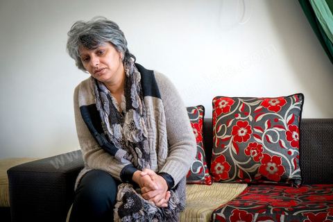 14 février 2012 : Basma Khalfaoui, avocate, femme de Chokri Belaid, leader politique du Front Populaire assassinat devant chez lui à Tunis le 6 février 2013. Une grande femme derrière un grand homme, au lendemain de cet assassinat, les Tunisiens, encore sous l’impact du choc qu’a été cet acte honni de tous ou presque, ont découvert la veuve de Chokri Belaïd, l’avocate Basma Khalfaoui. 