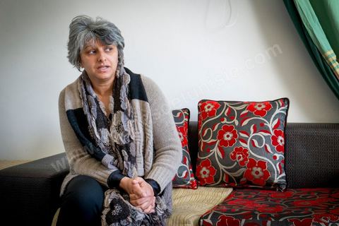 14 février 2012 : Basma Khalfaoui, avocate, femme de Chokri Belaid, leader politique du Front Populaire assassinat devant chez lui à Tunis le 6 février 2013. Une grande femme derrière un grand homme, au lendemain de cet assassinat, les Tunisiens, encore sous l’impact du choc qu’a été cet acte honni de tous ou presque, ont découvert la veuve de Chokri Belaïd, l’avocate Basma Khalfaoui. 
