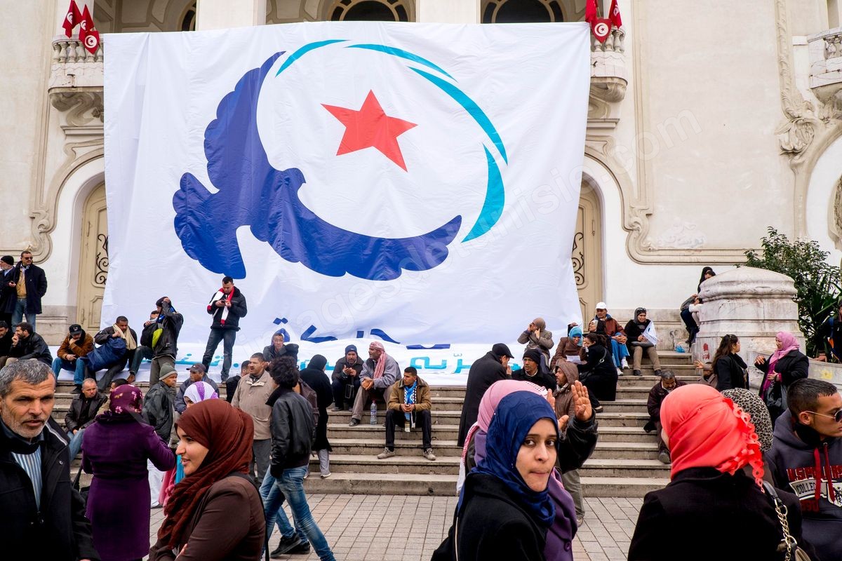 M20-120 Manifestation Ennahdha 16022013