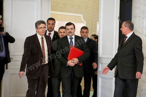 22 février 2013 : Palais Présidentiel de Carthage, Moncef Marzouki, Président de la République, reçoit Ali Laryedh, le nouveau Premier Ministre, choisit par le parti Ennahdha. Le Président remet sa décision au Premier Ministre. Puis intervention de Ali Laryedh. 