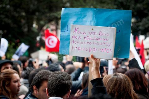 23 février 2013 : près de 3000 partisans et citoyens sont venus protester devant le Ministère de l'Intérieur pour la lenteur de l'enquête sur l'assassinat du militant politique Chokri Belaid le 6 février dernier. Les slogans ont aussi accusé le parti au pouvoir Ennahdha et son dirigeant Rached Ghannouchi.