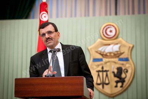 8 mars 2013 : Ali Larayedh, nommé nouveau Premier Ministre tunisien il y a deux semaines vient remettre au Président de la République Moncef Marzouki, la liste des noms pour son nouveau gouvernement. Puis présentation à la presse d ela composition de son nouveau gouvernement qui doit avoir l'approbation de l'Assemblée en début de semaine prochaine.