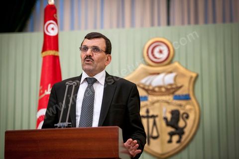 8 mars 2013 : Ali Larayedh, nommé nouveau Premier Ministre tunisien il y a deux semaines vient remettre au Président de la République Moncef Marzouki, la liste des noms pour son nouveau gouvernement. Puis présentation à la presse d ela composition de son nouveau gouvernement qui doit avoir l'approbation de l'Assemblée en début de semaine prochaine.