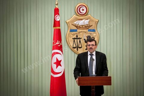 8 mars 2013 : Ali Larayedh, nommé nouveau Premier Ministre tunisien il y a deux semaines vient remettre au Président de la République Moncef Marzouki, la liste des noms pour son nouveau gouvernement. Puis présentation à la presse d ela composition de son nouveau gouvernement qui doit avoir l'approbation de l'Assemblée en début de semaine prochaine.