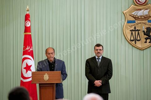13 mars 2013 : Discours du Président de la République avec le Premier Ministre à la présidence de la République, le nouveau gouvernement de Ali Larayedh, qui a remporté le vote de confiance le matin même à l'assemblée, prête serment et pose pour la photo du gouvernement Ennahdha 2 avec le Président de la République Moncef Marzouki.