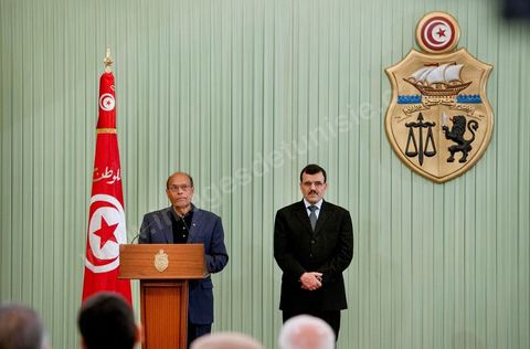 13 mars 2013 : Discours du Président de la République avec le Premier Ministre à la présidence de la République, le nouveau gouvernement de Ali Larayedh, qui a remporté le vote de confiance le matin même à l'assemblée, prête serment et pose pour la photo du gouvernement Ennahdha 2 avec le Président de la République Moncef Marzouki.