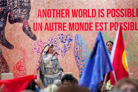 26 mars 2013 : ouverture du premier Forum Social Mondial (FSM) en terre arabe avec une grande conférence sur la Femme au Campus universitaire d'El Manar à Tunis. Un autre monde possible.