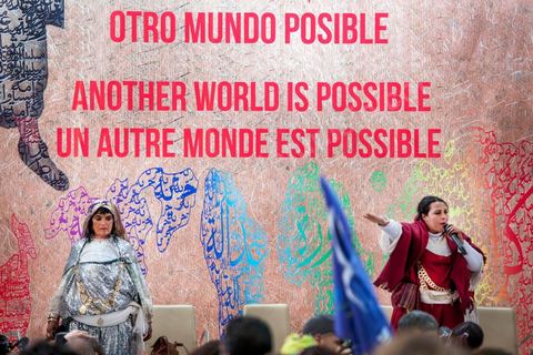 26 mars 2013 : ouverture du premier Forum Social Mondial (FSM) en terre arabe avec une grande conférence sur la Femme au Campus universitaire d'El Manar à Tunis. Un autre monde possible.