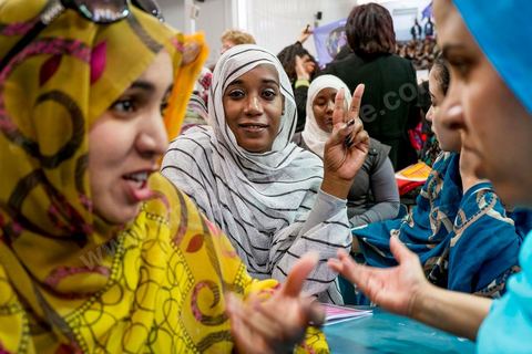26 mars 2013 : délégation des femmes sahraoui à l'ouverture du premier Forum Social Mondial (FSM) en terre arabe avec une grande conférence sur la Femme au Campus universitaire d'El Manar à Tunis. Un autre monde possible.
