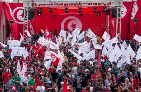 9 avril 2013 : meeting à Bab Souika, quartier populaire de Tunis, de l'Union pour la Tunisie à l'occasion de la journée des martyrs et après la première marche politique  à l'avenue Bourguiba à Tunis de la nouvelle alliance politique "Union pour la Tunisie", regroupant les partis progressistes Nidaa Tounes, Al Joumhouri, Al Massar, Parti Socialiste et Parti Patriotique.