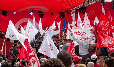 9 avril 2013 : meeting à Bab Souika, quartier populaire de Tunis, de l'Union pour la Tunisie à l'occasion de la journée des martyrs et après la première marche politique  à l'avenue Bourguiba à Tunis de la nouvelle alliance politique "Union pour la Tunisie", regroupant les partis progressistes Nidaa Tounes, Al Joumhouri, Al Massar, Parti Socialiste et Parti Patriotique.