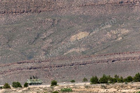 14 juin : les militaires encerclent avec des blindés les 6700 ha du Mont Chambi où sont réfugiés des terroristes islamistes. Le Mont Chambi à Kasserine