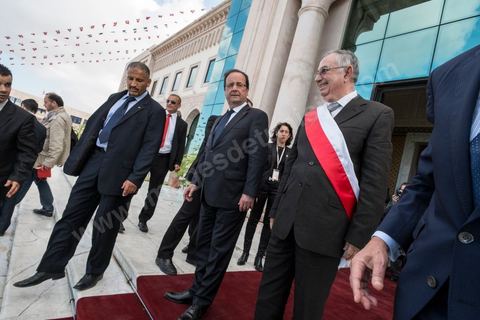 5 juillet 2013 : François Hollande et le maire de Tunis, Seifallah Lasram, lors de la visite d'Etat du président français en Tunisie les 4 et 5 juillet.