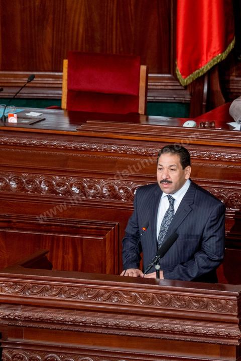06 août 2013 : discours de Lotfi Ben Jeddou, Minsitre de l'Intérieur, à la  première séance de l'Assemblée depuis l'assassinat du député Mohamed Brahmi. La séance plénière débute par un long hommage au martyr avec prières et discours en présence des députés, hormis les 57 en retrait, du Premier Ministre et des ministres de l'Intérieur et de la Défense qui par leurs discours exposeront la situation dans le pays.