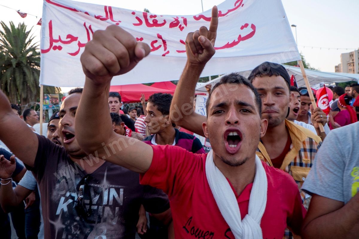 M21-700 Manif Bardo martyr 06082013